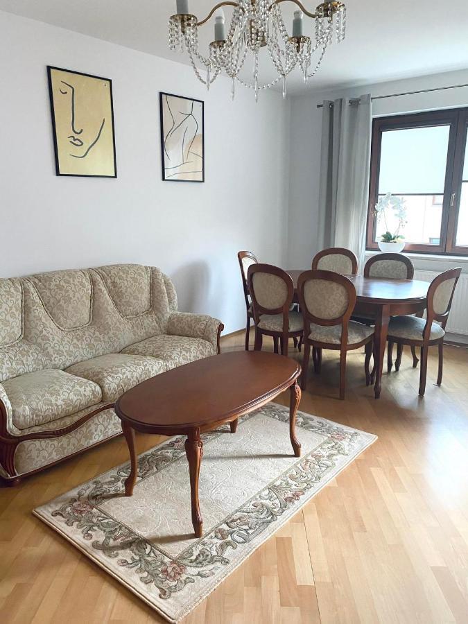 Wakacyjny Apartament Blisko Plazy. 格但斯克 外观 照片